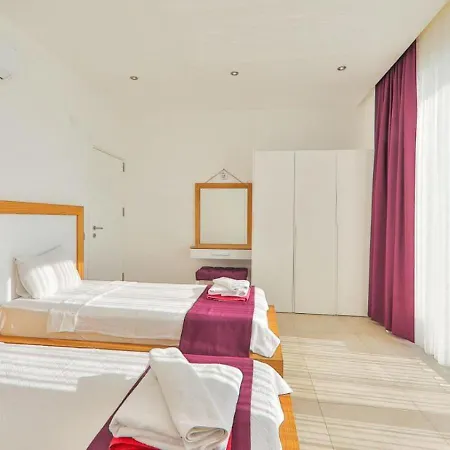 Willa 2 Bedroom Luxury Private Pool And Heated Indoor Pool