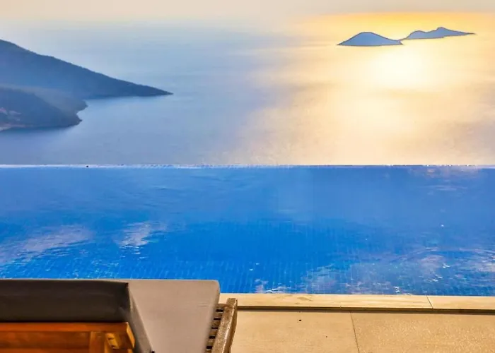 2 Bedroom Luxury Private Pool And Heated Indoor Pool