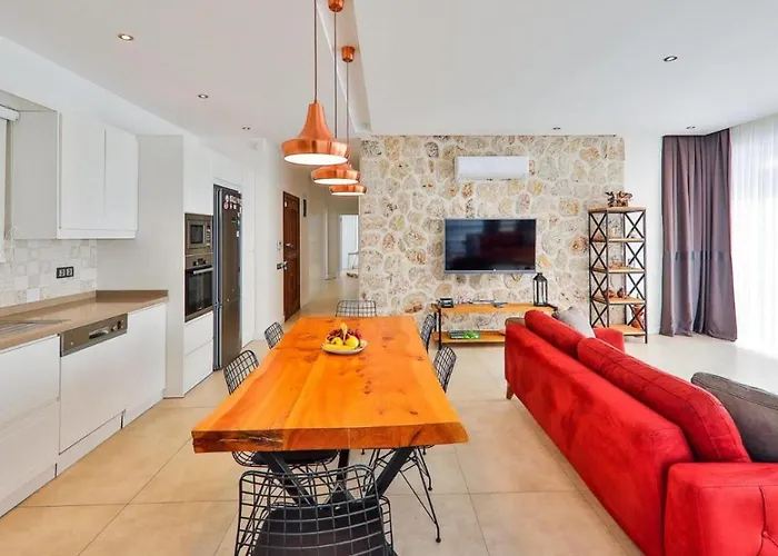 2 Bedroom Luxury Private Pool And Heated Indoor Pool *